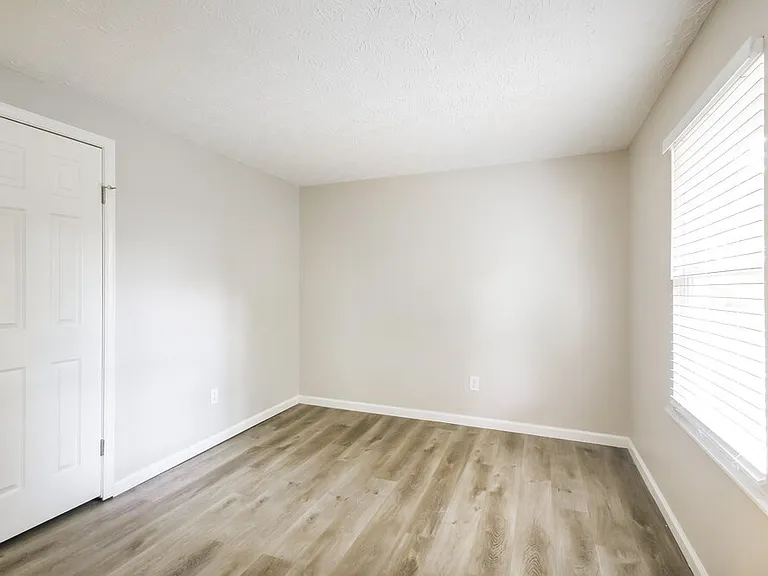 4320 Oil Creek Dr — Photo 13