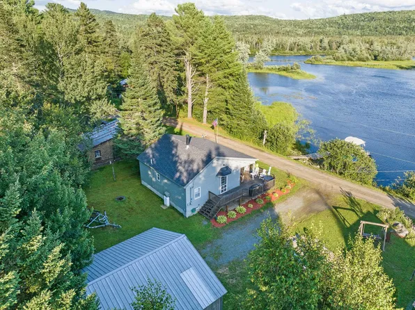 32 Chapel Hill Road, Wentworths Location, NH 03579