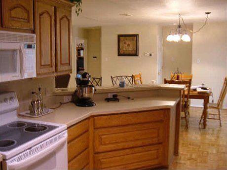 4th image of 308 Alvarado Oak Dr