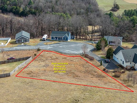 5th image of 9 Spring Ridge Ln