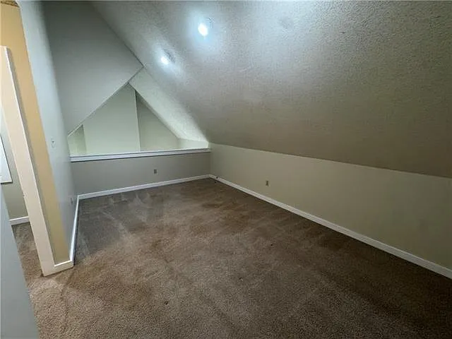 1138 S Madison St — Photo 9