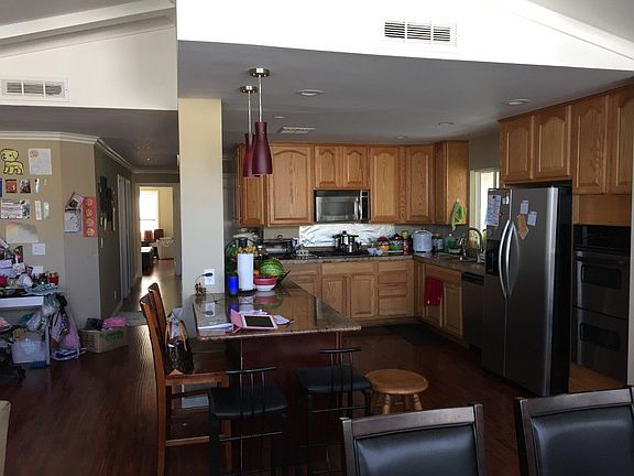 3rd image of 317 Chateau La Salle Dr