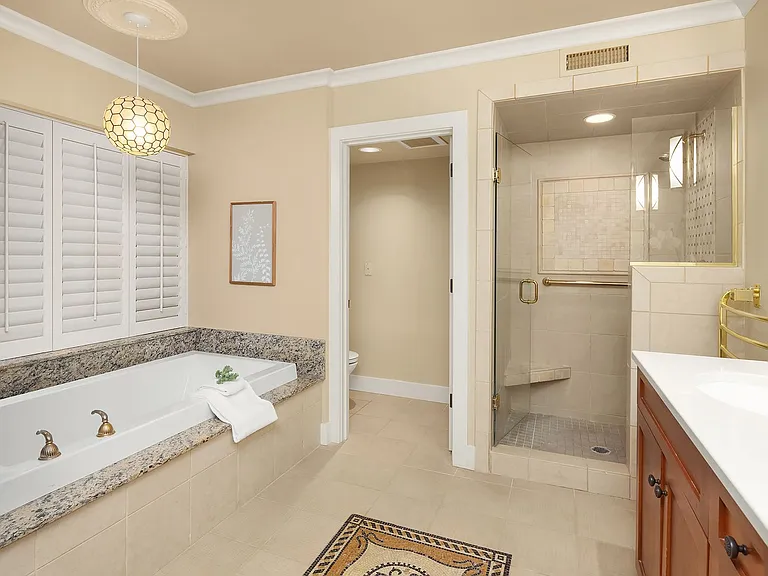 745 Bellevue Ave E #305 — Photo 11