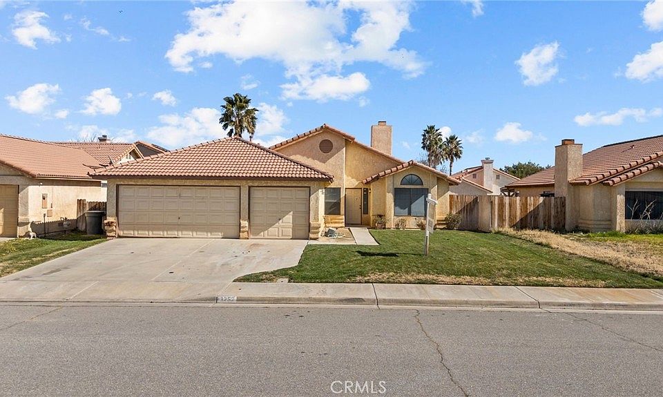 1st image of 3252 Voyager St