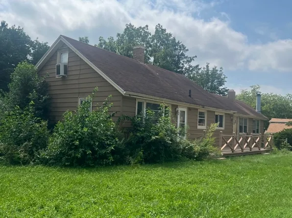 725 Dixon Ave, Elgin, IL 60120