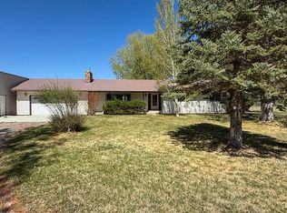 1298 Gasser Rd, Riverton, WY 82501
