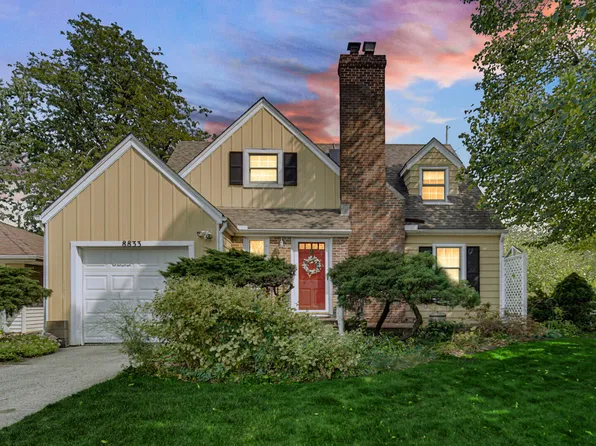 8833 Southmoor Ave, Highland, IN 46322