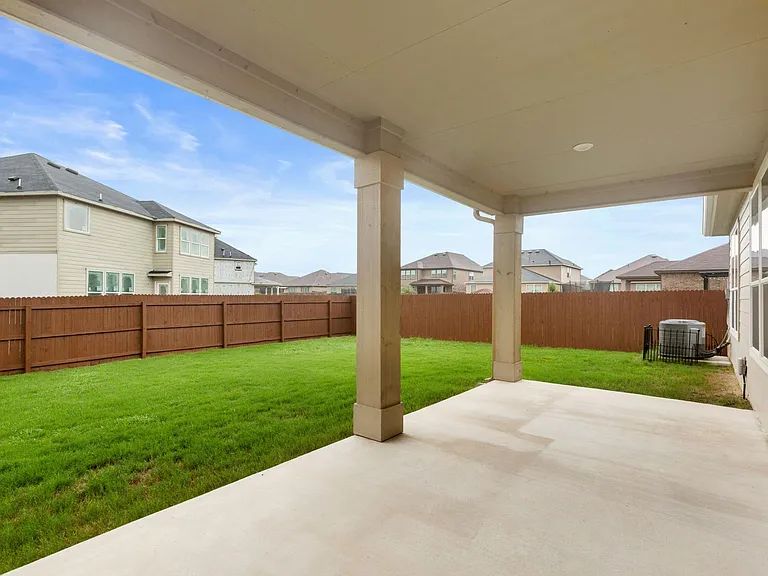 2073 Oxbow Cir — Photo 27
