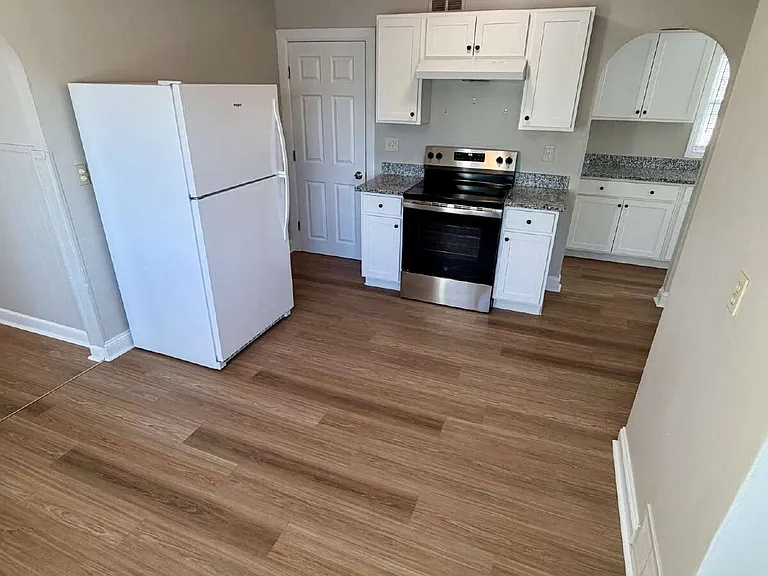 11 Norton St #B — Photo 2