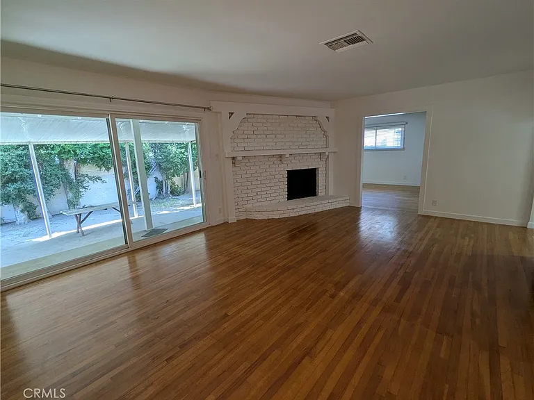6829 McLennan Ave — Photo 6
