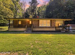 2598 Weavers Run, West Point, KY 40177