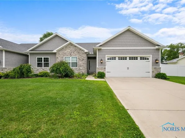 3012 Camelot Dr #C, Oregon, OH 43616