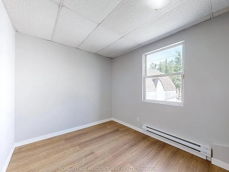 12 Wesleyan St #6 — Photo 16