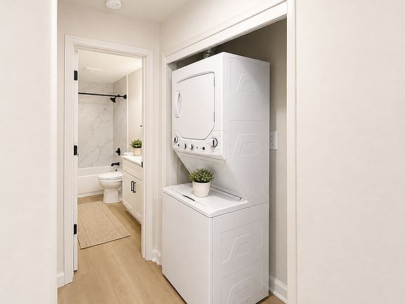 3rd image of 565 Saratoga Ave APT 6