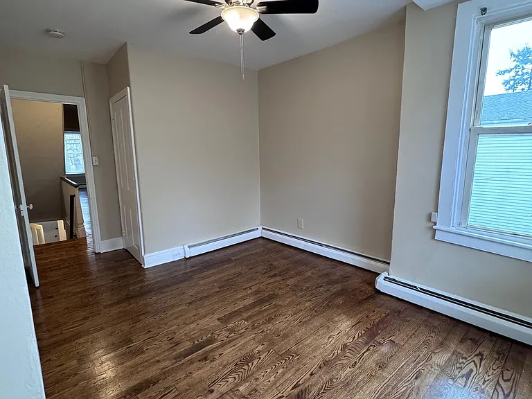 105 W Union St — Photo 12