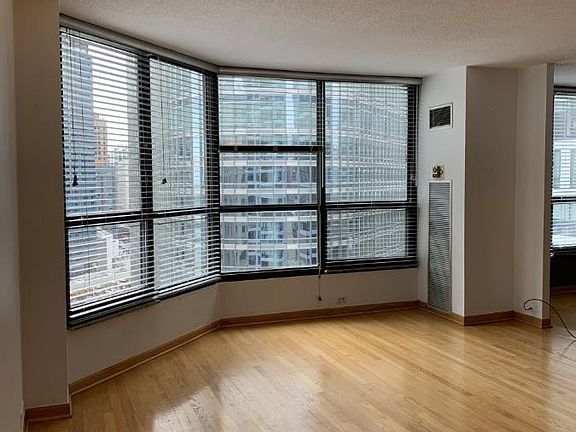 5th image of 405 N Wabash Ave Unit 1107