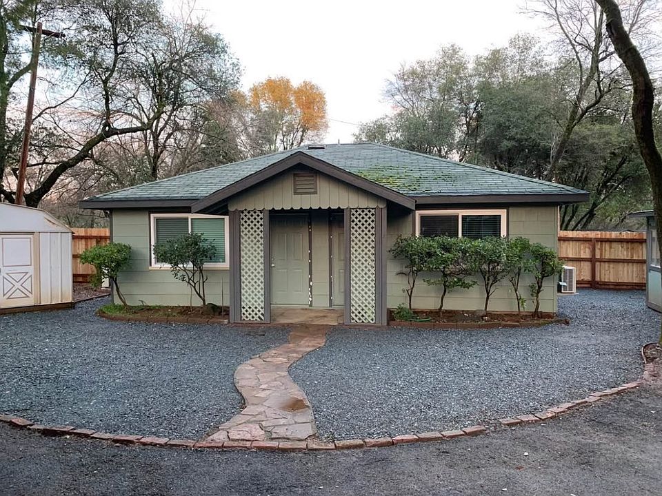 1st image of 3999B Grove Ln #3999B
