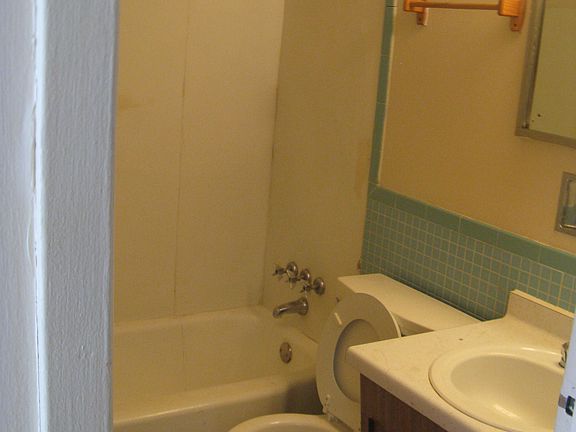 4th image of 3761 Delor St