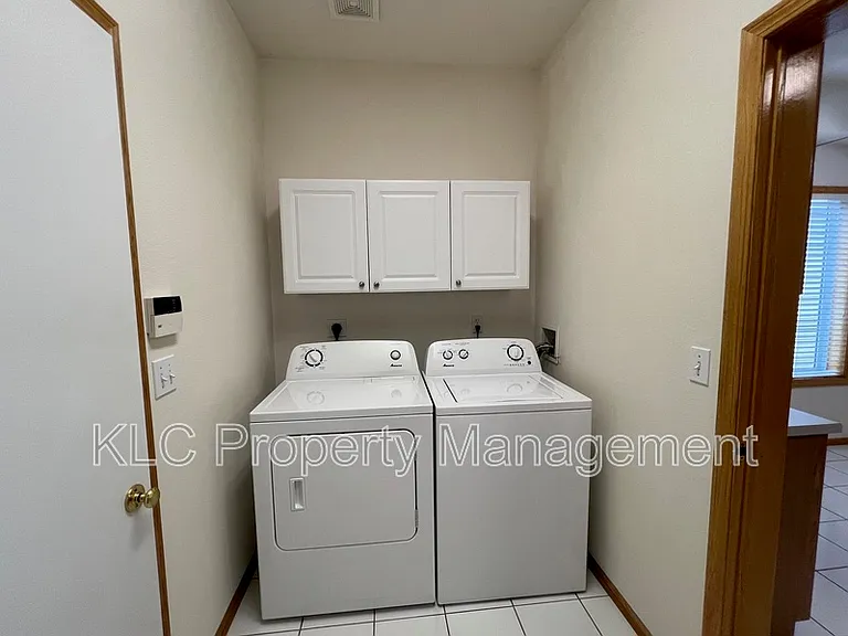 1725 S 50th St #192 — Photo 13