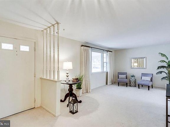 5th image of 10439 Collingham Dr