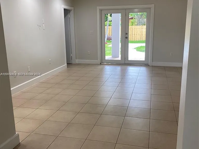501 SW 120th Ave — Photo 23