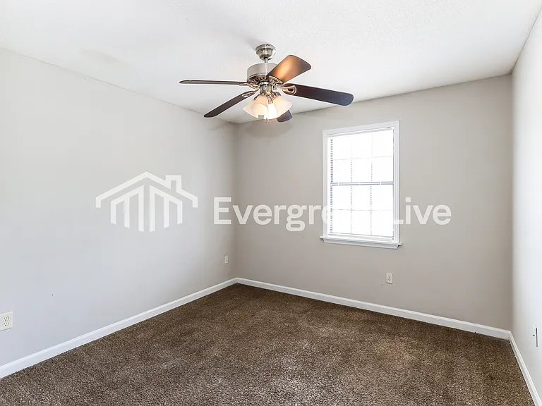 2910 Celeste Dr — Photo 12