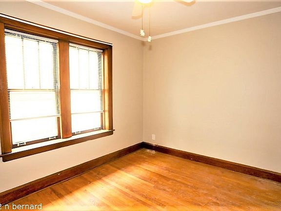 4th image of 3842 N Bernard St #624