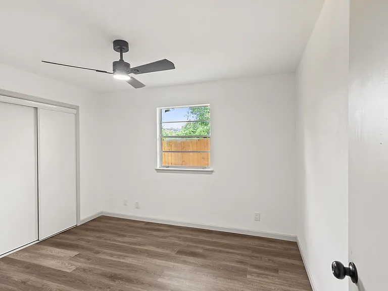 3812 David Ln — Photo 17