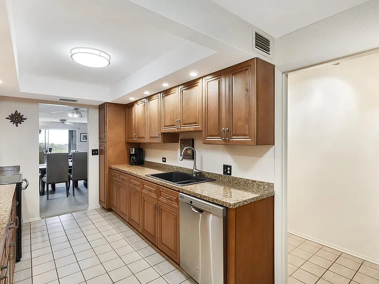 20 Whispering Sands Dr #106 — Photo 24