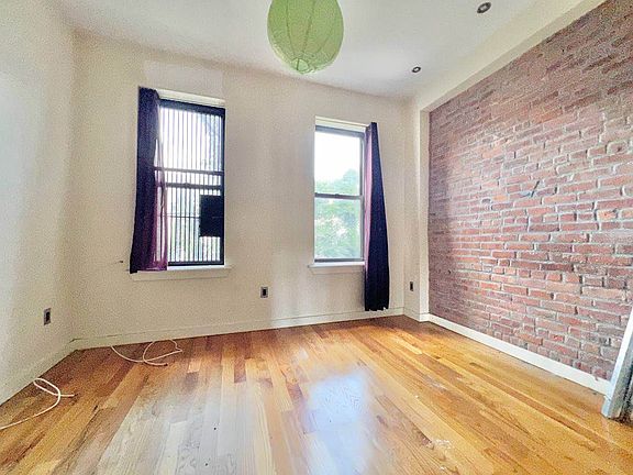5th image of 407 Suydam St APT 2L
