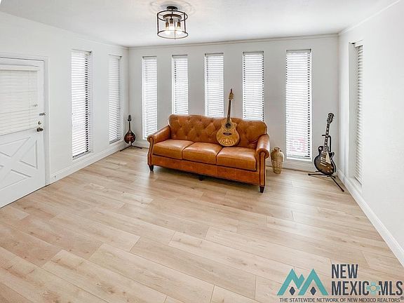 4th image of 1809 Mission Ave