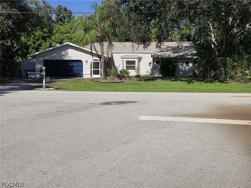 1st image of 18682 Spruce Dr E