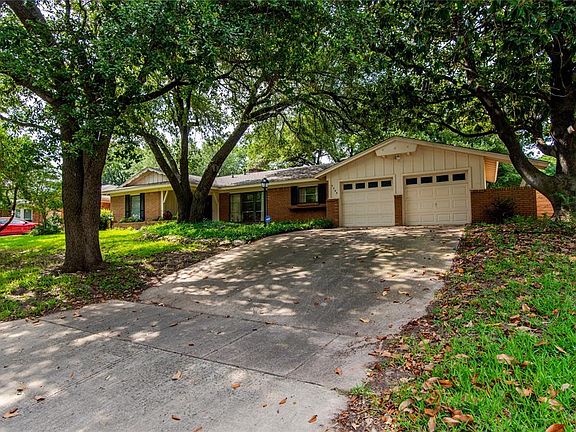 2nd image of 5204 Briarwood Ln