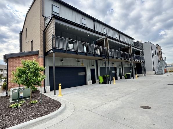 2913 N Oak Trafficway #2935