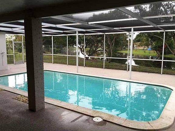4th image of 7751 NW 20th Ct