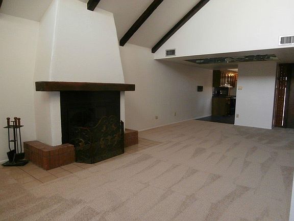2nd image of 3140 S Winsor Ave APT 10