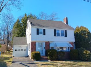 5 Nathan Ct, Waterbury, CT 06708