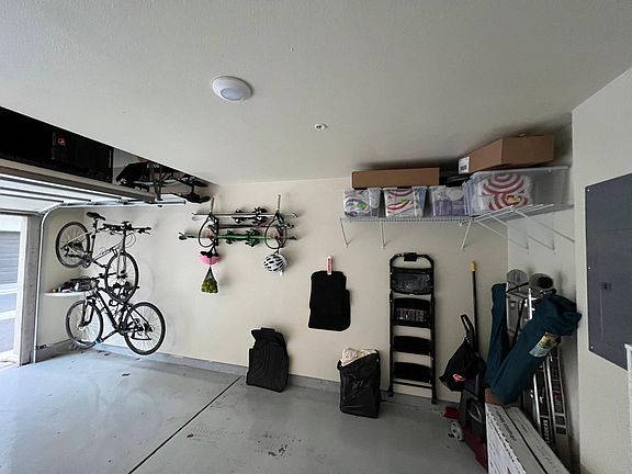 4th image of 1461 Longitude Dr
