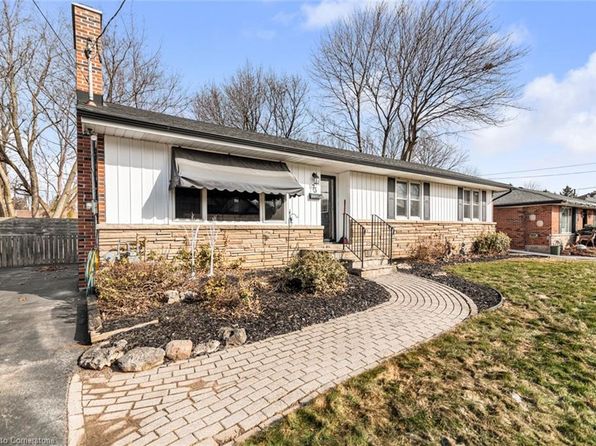73 Miller Dr, Hamilton, ON L9G 2H9