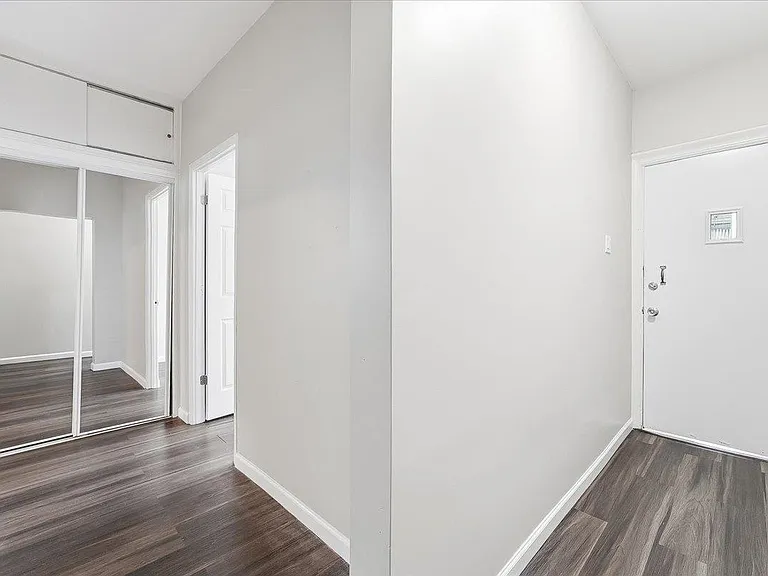 169 Zabriskie St #1 — Photo 19