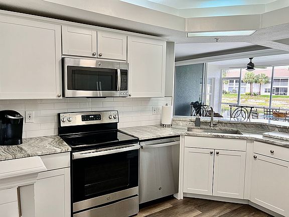 5th image of 6867 Satinleaf Rd S APT 102