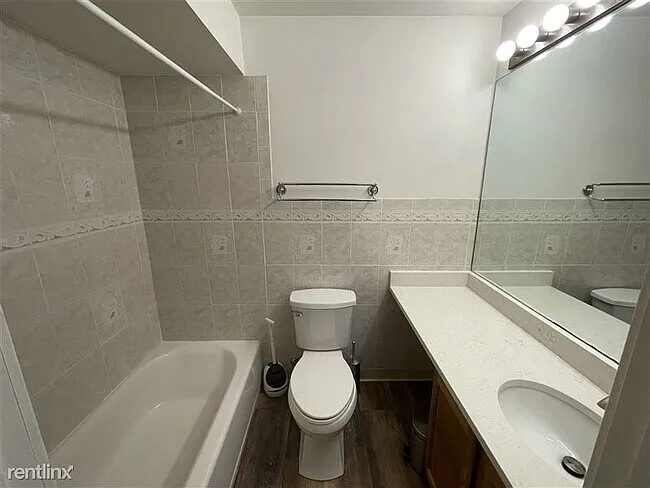 60 Gibson St #308 — Photo 13