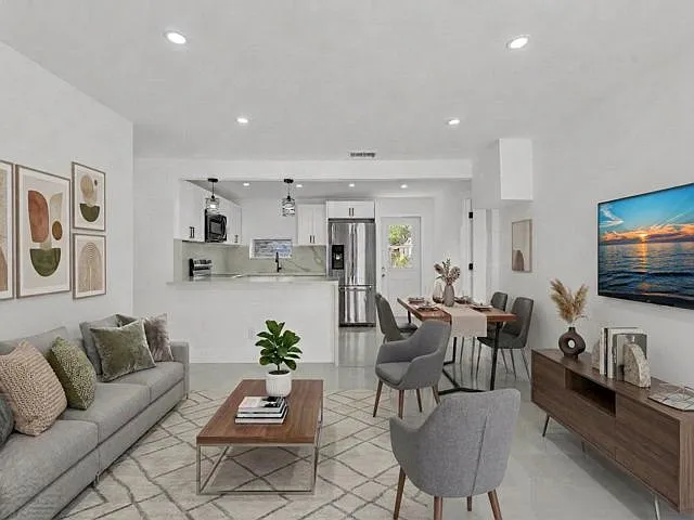 3 bed, 2.0 bath, $4,100 — Photo 1