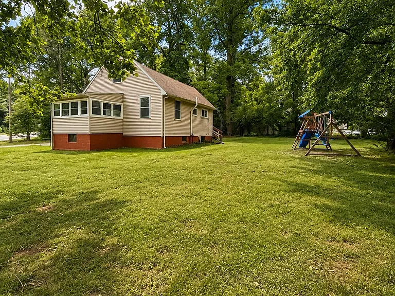55 Four Mile Rd — Photo 2