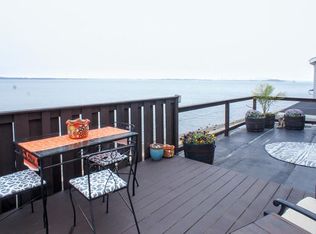 29 Nut Island Ave, Quincy, MA 02169