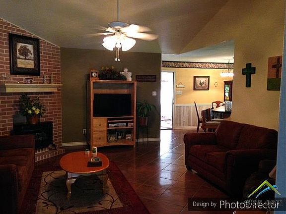 3rd image of 4058 Lakeshore Dr