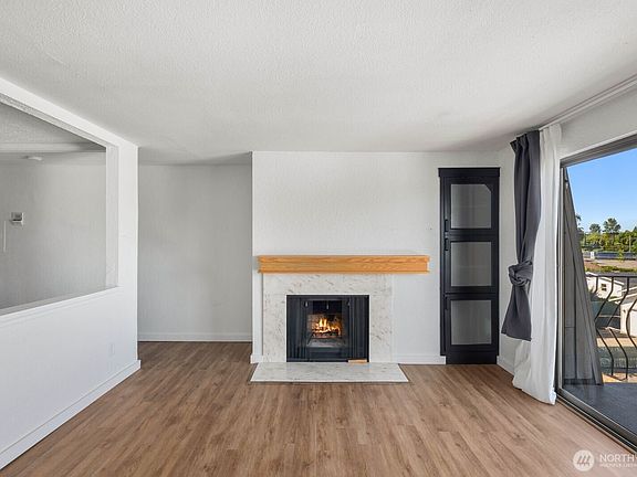 5th image of 435 Williams Avenue N #206