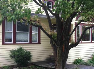 7032 19th Ave NE, Seattle, WA 98115