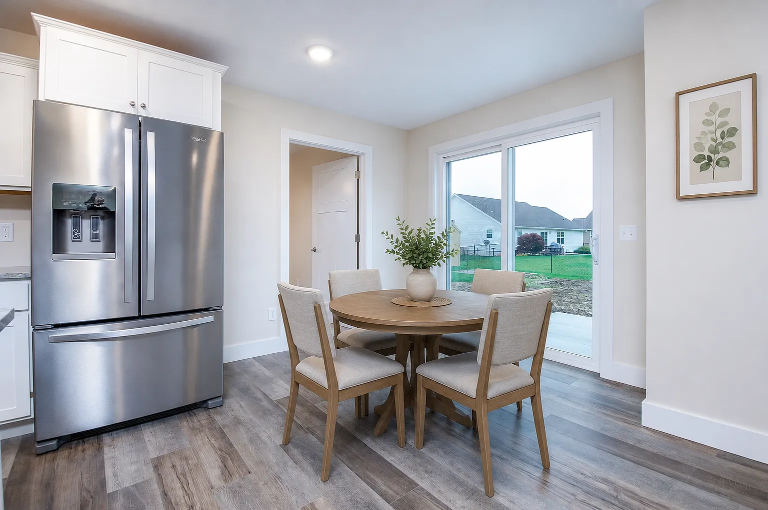 3 bed, 1304 sqft, $2,700 — Photo 4