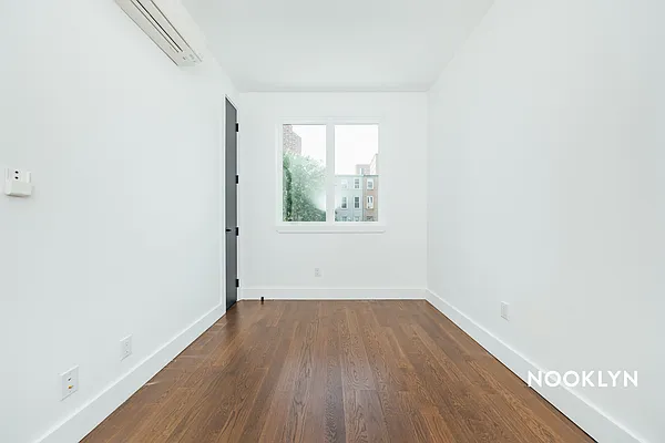 Rented by Nooklyn NYC LLC | media 46